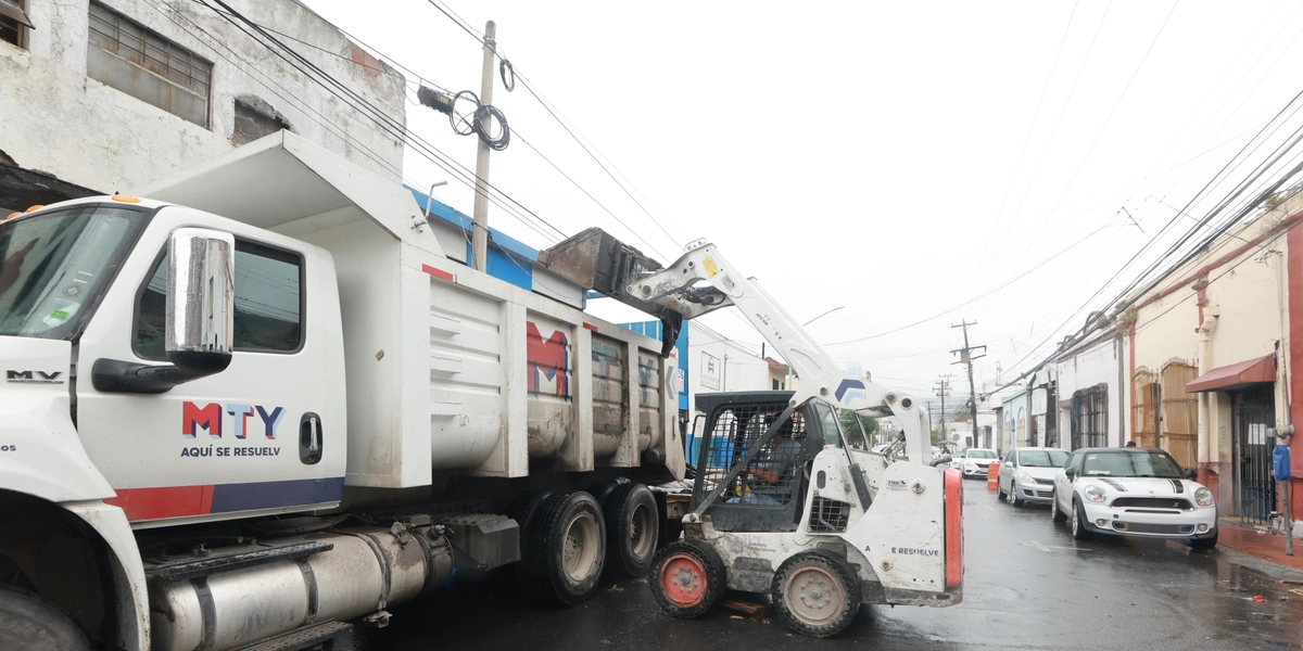Recolectan 67 toneladas de basura en rejillas pluviales